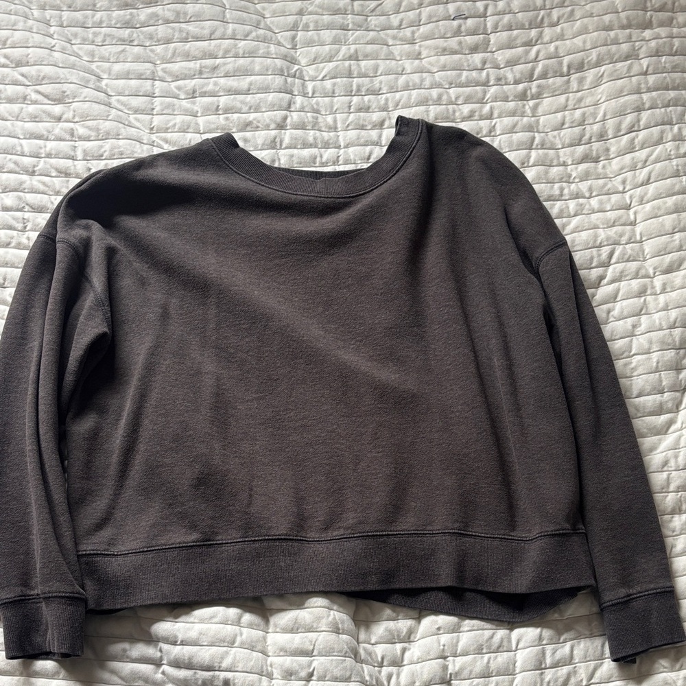 Arizona Jean Company Women's Charcoal Gray Cropped Sweatshirt